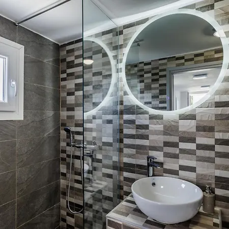 The Mountain Majesty * Skopelos